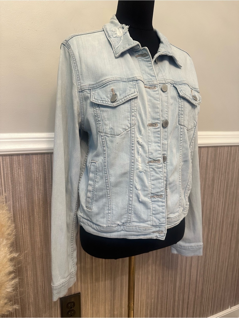 Just USA Light Wash Distressed Denim Jacket Size Large